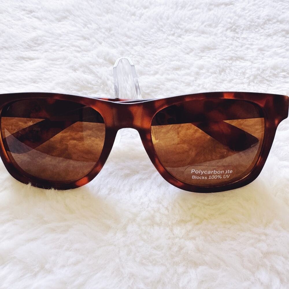 Luke Tortoise Brown Polycarbonate Sunglasses - Picture 2 of 13